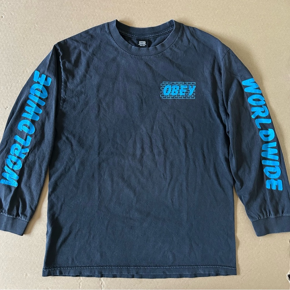Obey Worldwide Mens T shirt Size Large Black Blue Brick Wall Big Spell Out Logo